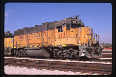 Union Pacific (UP) #313 GP38-2