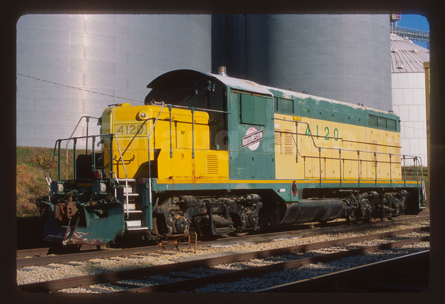 Chicago & North Western (CNW) #4120 GP7R