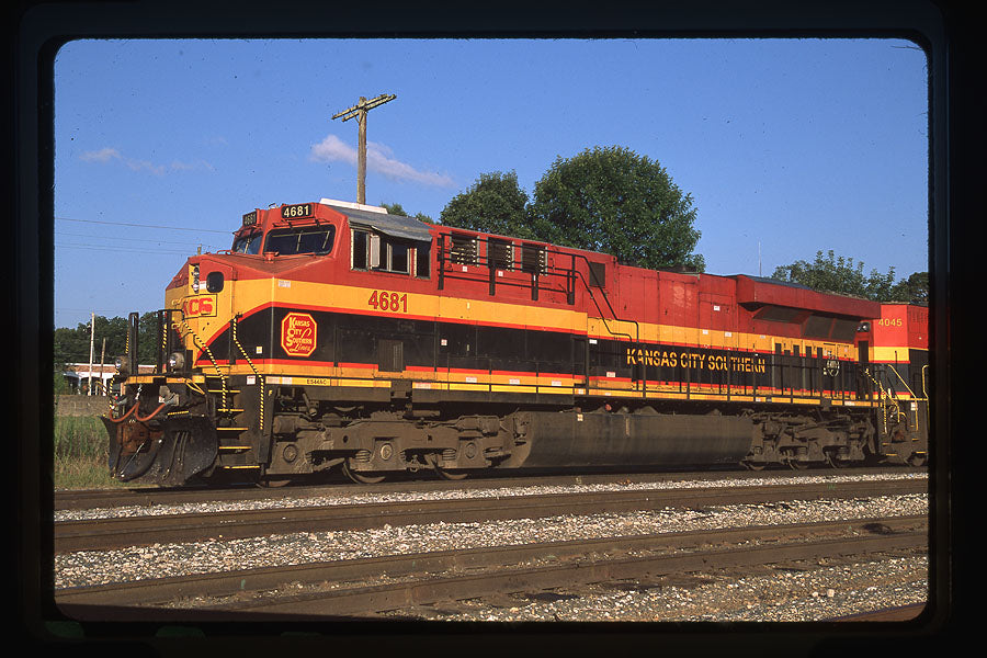 Kansas City Southern (KCS) #4681 ES44AC – Switchman Images