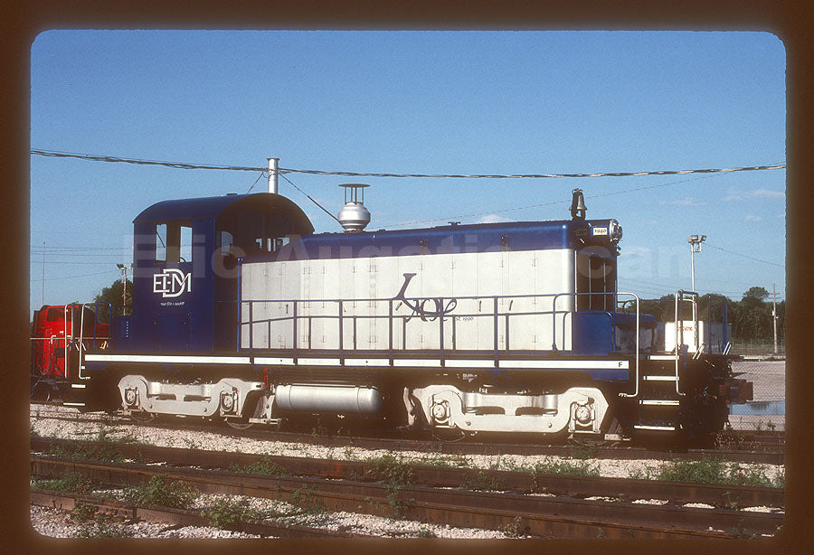 Midwest Locomotive (MWLX) #1940 SW1