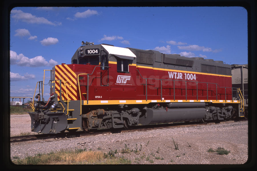 Wichita, Tillman & Jackson (WTJR) #1004 GP38-3 – Switchman